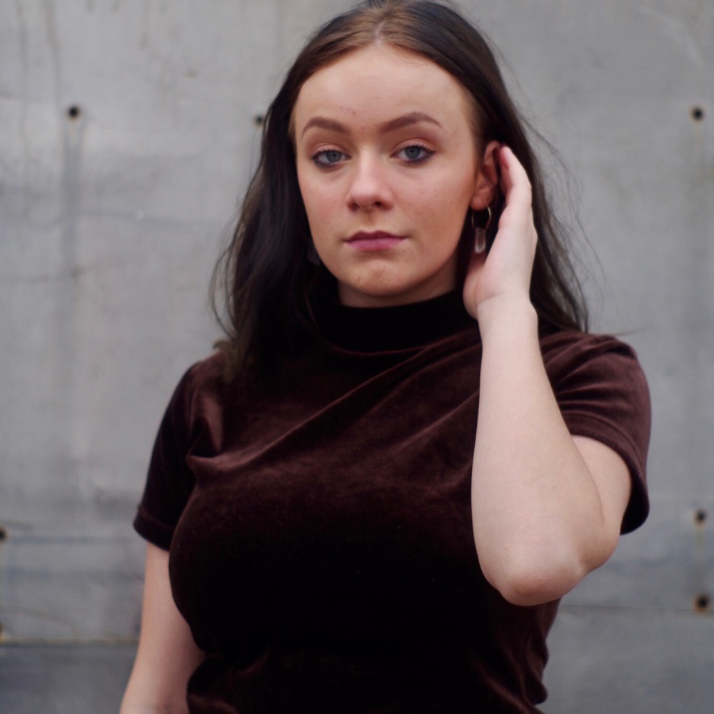 Mock Neck Velvet T